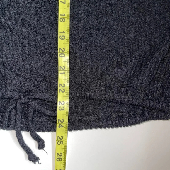 Chaser Solid Black Tie Hem Dolman Sleeve Waffle Knit Relaxed Top Medium Women’s - Picture 8 of 10